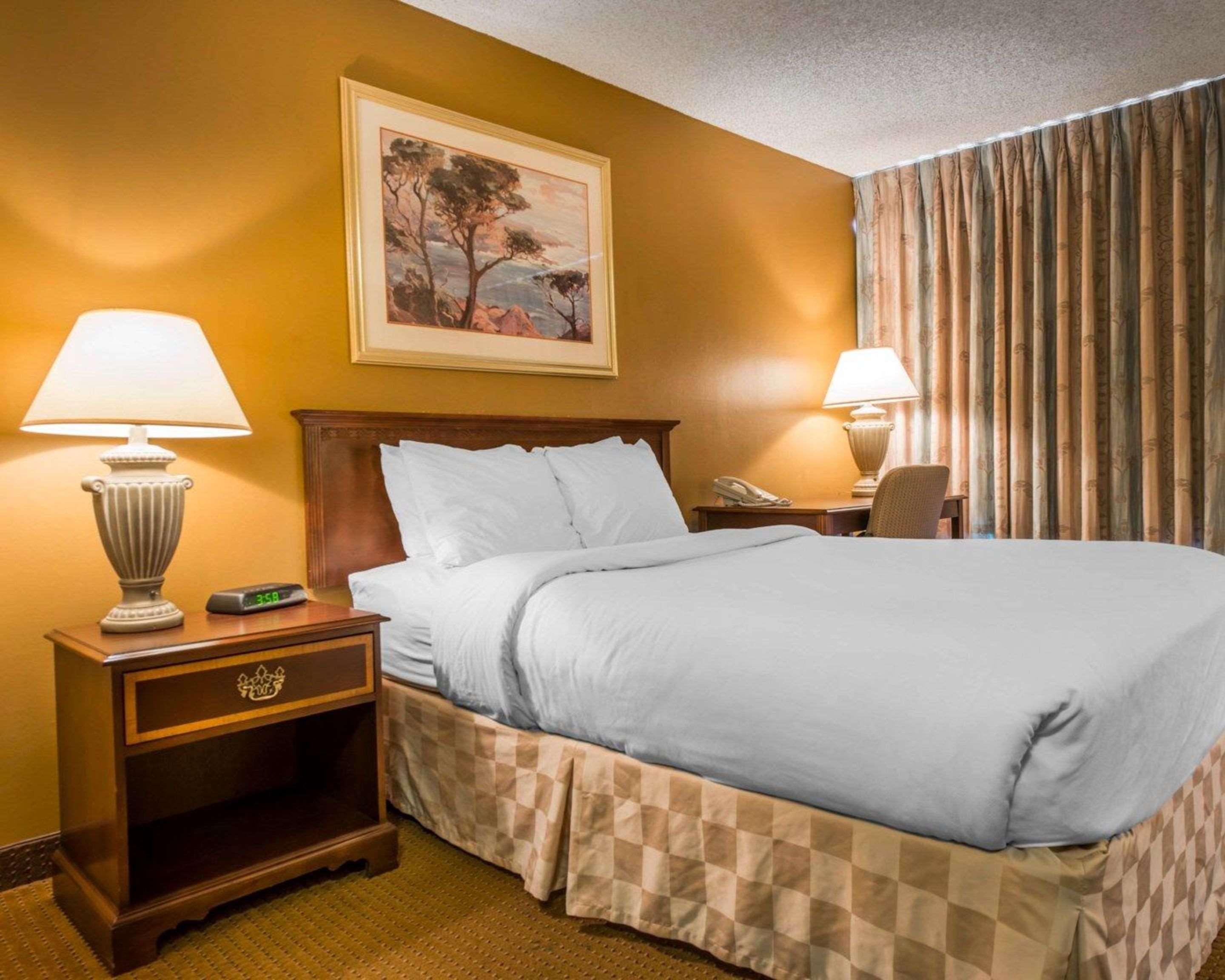 Clarion Inn And Events Center Pueblo North Экстерьер фото